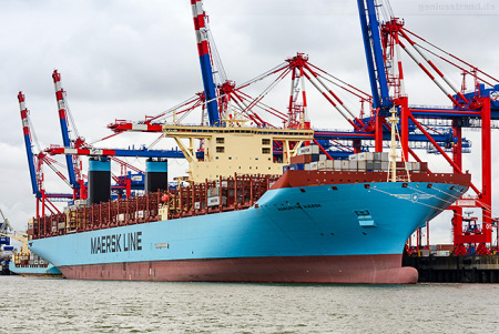 Jade-Weser-Port: Containerschiff MARGRETHE MAERSK (Triple-E-Klasse)