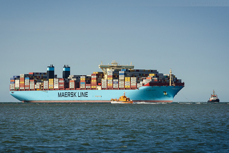 JadeWeserPort Schiffsankunft: Triple-E-Klasse MOGENS MAERSK