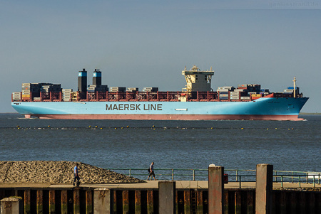 Schiffsankünfte JadeWeserPort: Die MARIT MAERSK auf Jungfernfahrt