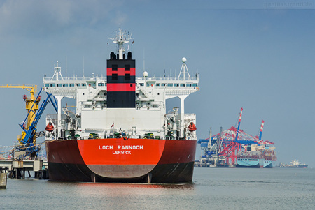 Wilhelmshaven NWO: Tanker LOCH RANNOCH löscht 78.953 t Erdöl