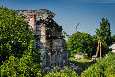 Südzentrale Wilhelmshaven: Die Abrissarbeiten haben begonnen