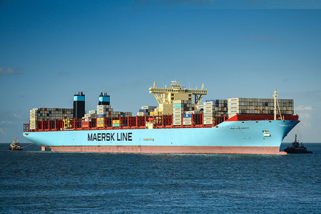 Jade-Weser-Port Wilhelmshaven: Triple-E-Klasse MARCHEN MAERSK