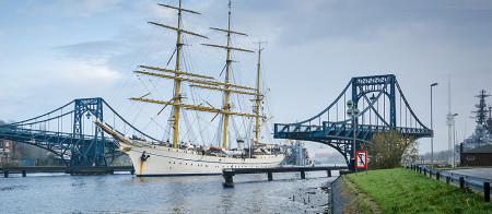 Wilhelmshaven: Segelschulschiff GORCH FOCK am Bontekai (Open Ship)