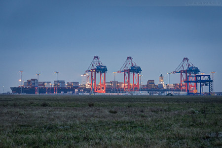 Jade-Weser-Port Schiffsankünfte: Containerschiff MSC AMSTERDAM (L 399 m)