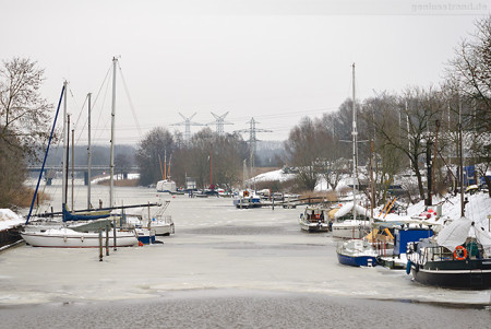 Wilhelmshaven: Winterbild vom Rüstersieler Hafen