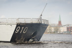 Wilhelmshaven: Schiffsneubau ERRADII (910) fährt Schleife im Großen Hafen