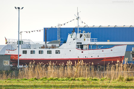 Wilhelmshaven: Die ETTA VON DANGAST (L 26 m) in der Neuen Jadewerft