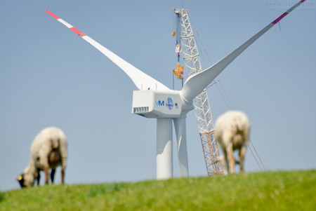 Windkraftanlage (Bard VM) vor Hooksiel wird abgebaut