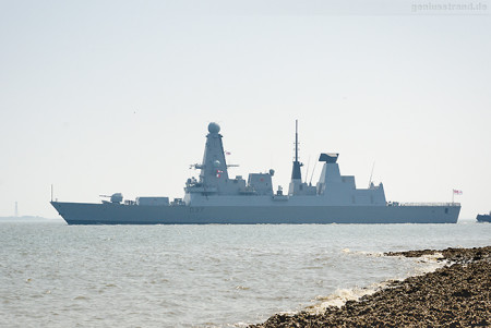 Wilhelmshaven: HMS DUNCAN (D37) auf dem Weg in Richtung Skagerrak