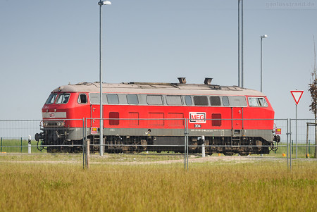 JadeWeserPort: Diesellok (218 390-3) Mitteldeutsche Eisenbahn GmbH (MEG)