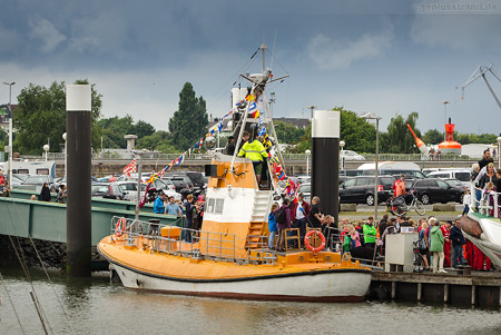 DGzRS Wilhelmshaven: TAG DER SEENOTRETTER 2016 im Nassauhafen