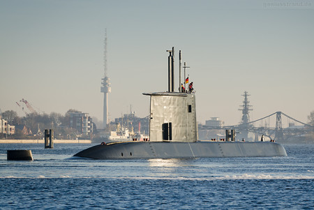 WILHELMSHAVEN: U-Boot S41 im Großen Hafen (Entmagnetisierungsschleife)