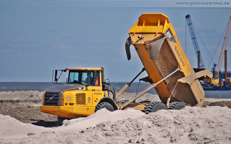 Baustelle JadeWeserPort Wilhelmshaven Dumper Volvo A25E