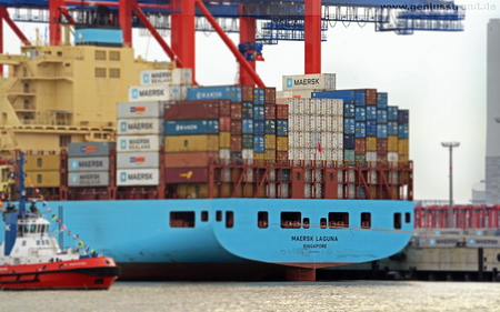 Hintergrundbild JadeWeserPort Containerschiff Maersk Laguna