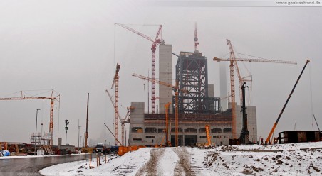 Die GDF Suez Kraftwerksbaustelle im Rüstersieler Groden in Wilhelmshaven